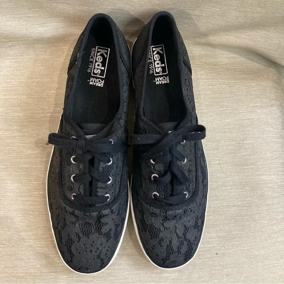 KEDS  Sz 10 Triple Cvo Festival Dream Foam Insoles Lace Up Lace Sneakers NWOT - Picture 3 of 12